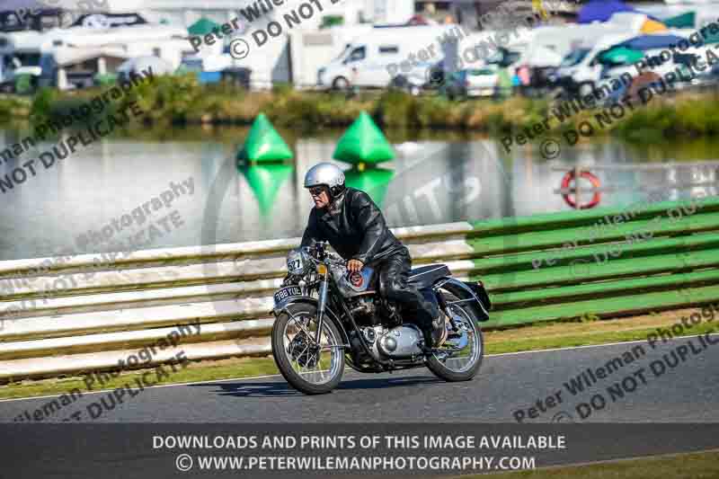 Vintage motorcycle club;eventdigitalimages;mallory park;mallory park trackday photographs;no limits trackdays;peter wileman photography;trackday digital images;trackday photos;vmcc festival 1000 bikes photographs